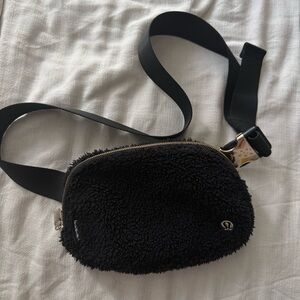 Lululemon Fleece Everywhere Belt Bag 1L